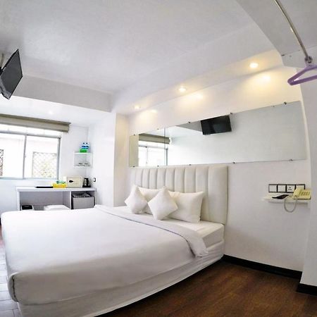 Clover City Center Hotel Yangon Exterior foto