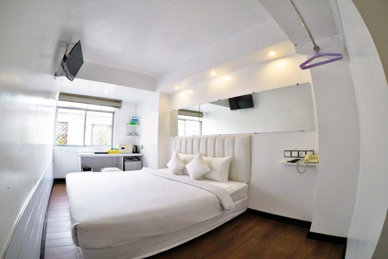 Clover City Center Hotel Yangon Exterior foto