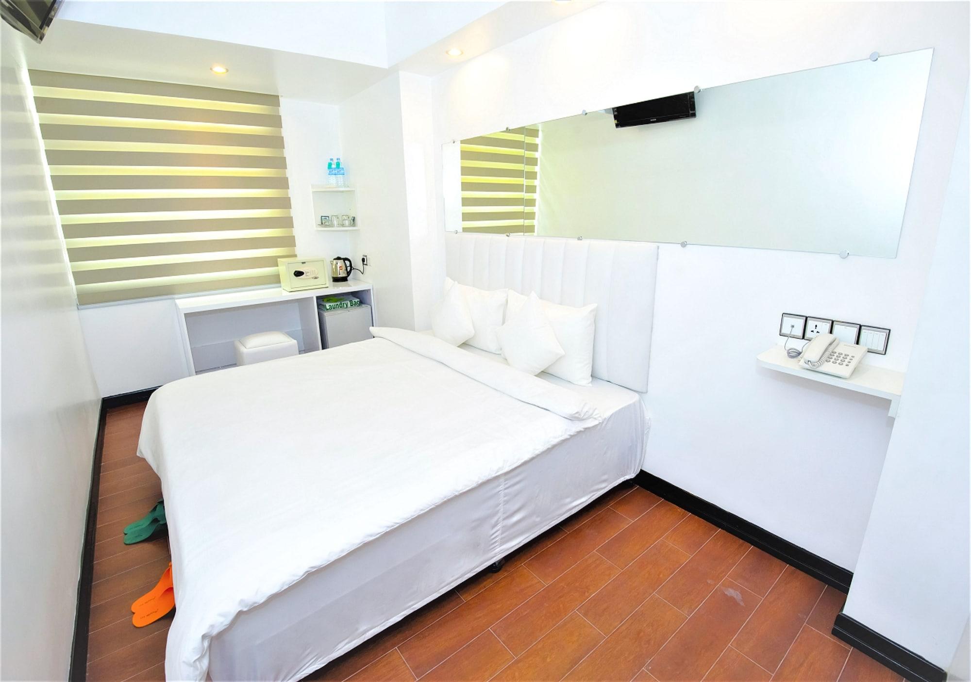 Clover City Center Hotel Yangon Exterior foto