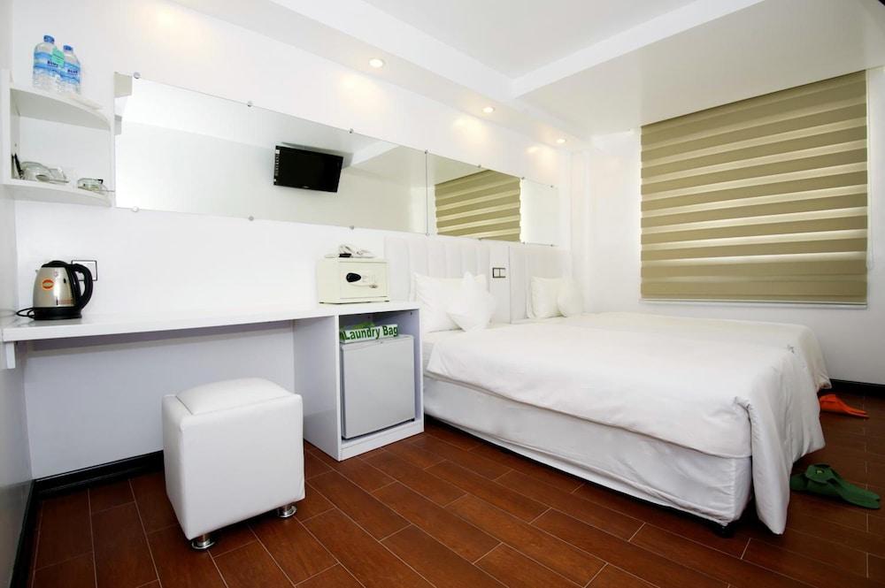 Clover City Center Hotel Yangon Exterior foto