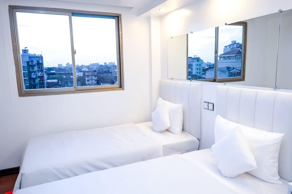 Clover City Center Hotel Yangon Exterior foto