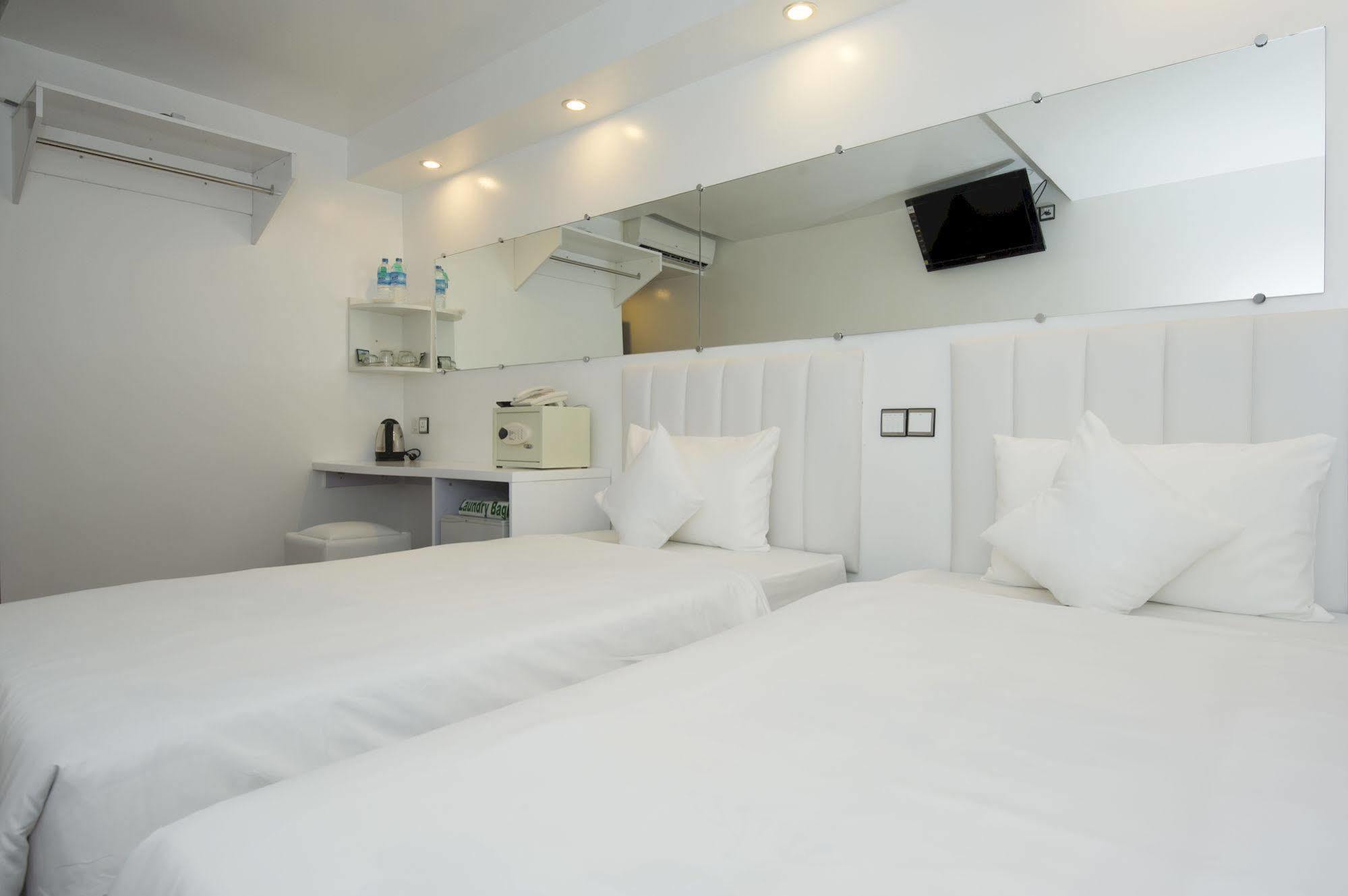 Clover City Center Hotel Yangon Exterior foto
